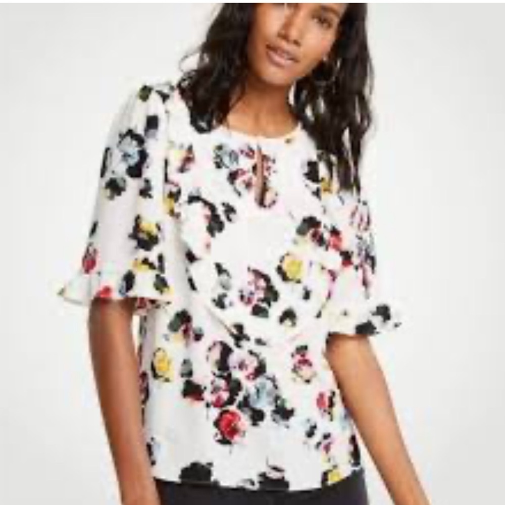 Ann Taylor floral print ruffle trim short sleeve blouse